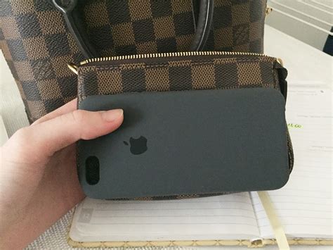 mini pochette louis vuitton iphone 6